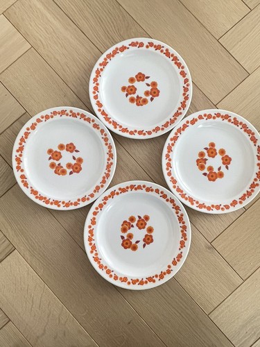 Ensemble assiettes à - ensemble, 4