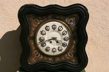 pendule horloge carillon mural oeil de boeuf ancien décor de nacre.