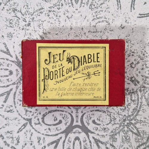 Ancien jeu la - la, du