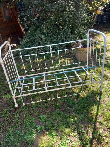 Lit ancien fer blanc - ancien,