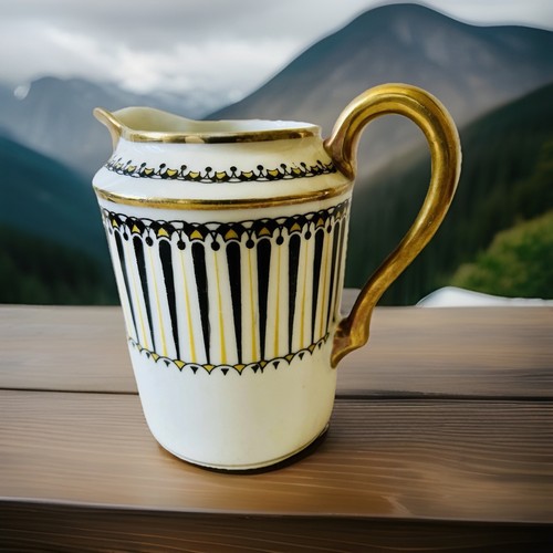 Pot lait porcelaine - en,