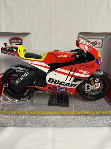 Moto ducati desmosedici 11 - ducati,