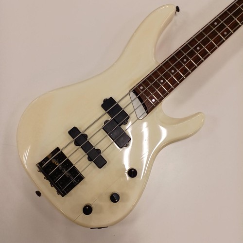 Guitare basse électrique