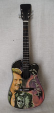 Guitare miniature vintage ,  Johnny Hallyday L, tête de mort .Fanavenue