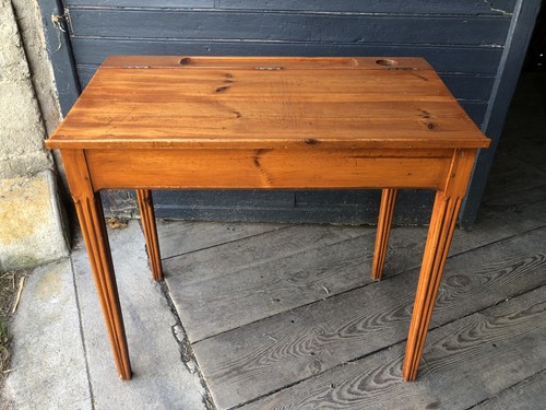 Petit bureau écolier - petit, ancien