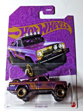 Hot Wheels - '73 Jeep J10 - 57E Anniversaire Violet Et Or Série 2025 - JDM22