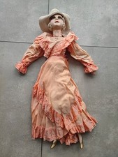 poupée ancienne de salon