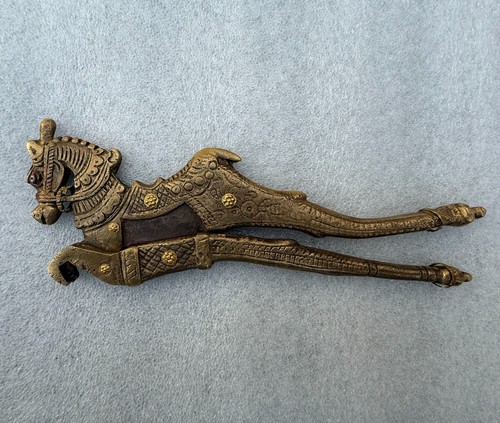 Ancien coupe écrou bétel - ancien,