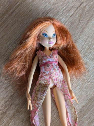 Winx club bloom - winx, poupée