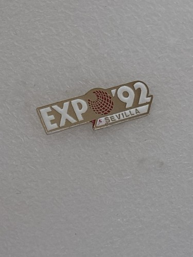 Pin exposition universelle - pin's,