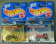 Hot Wheels (2) Radio Flyer Wagon #837/#827 Red/Blue NEW On Card 