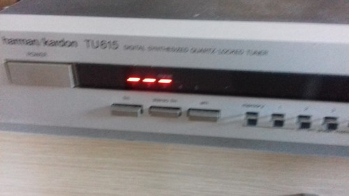 Très bon tuner vintage harman - très,