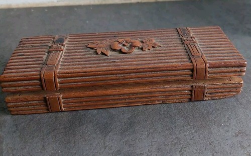 Boîte timbres 1930 bois - À,