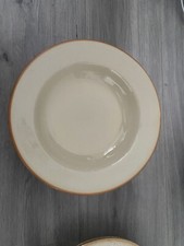 8 Assiettes Creuses  En Grès