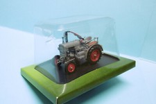 UH / Hachette - TRACTEUR