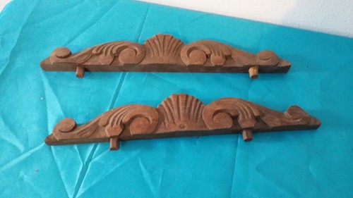 Paire frontons bois - paire, sculptes