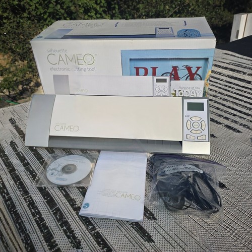 Silhouette cameo classic - silhouette,