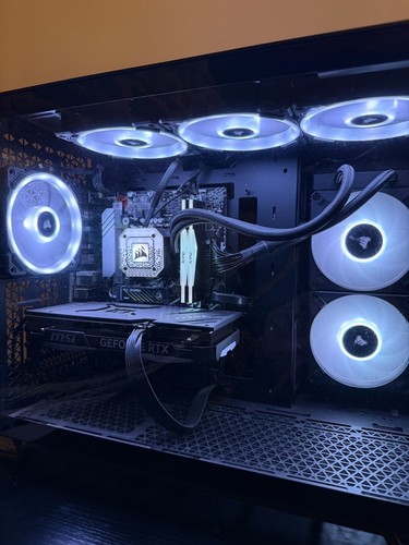 Tour gamer très peu servi - pc,