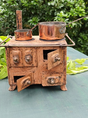 Jouet ancien cuisiniere en - jouet,
