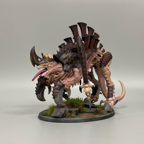 Miniature unique tyranid - unique,