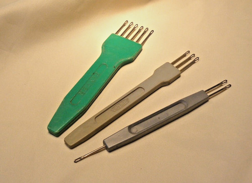 Lot poinçons pour - de,