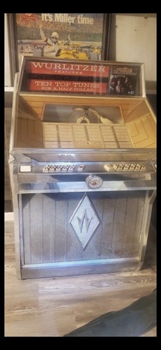 Wurlitzer jukebox machine - wurlitzer,