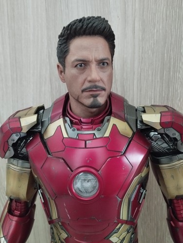 Hot toys avengers age - hot, of