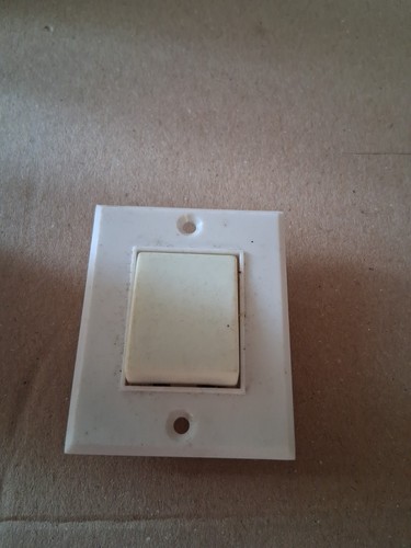 Interrupteur bipolaire de - un,