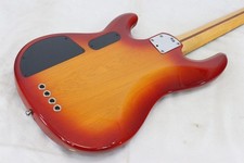 Fender DELUXE ZONE BASS