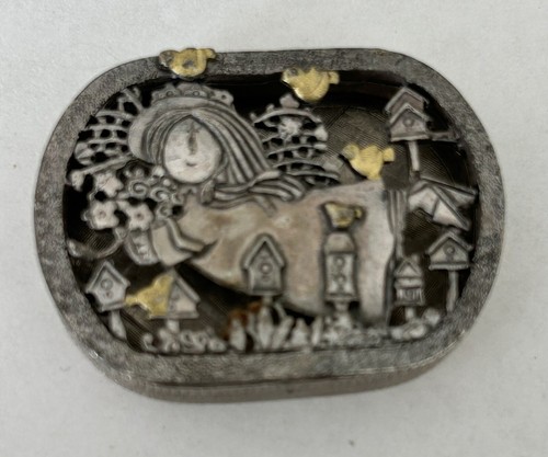 Ancienne petite boîte