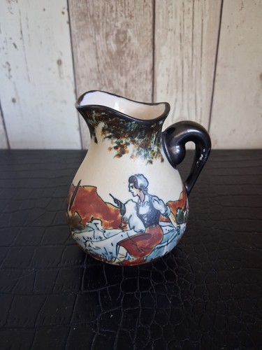 Ancien petit pot lait - ,