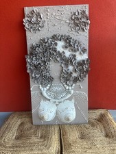 Déco murale. Gravure, moulure