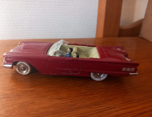 Dinky toys ford thunderbird - toys,