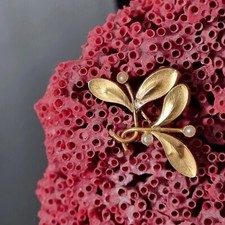 Broche Gui Or 18 Carats 1900 Victorian 18K Gold Mistletoe Brooch 