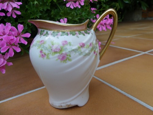 Pot lait ancien - À,