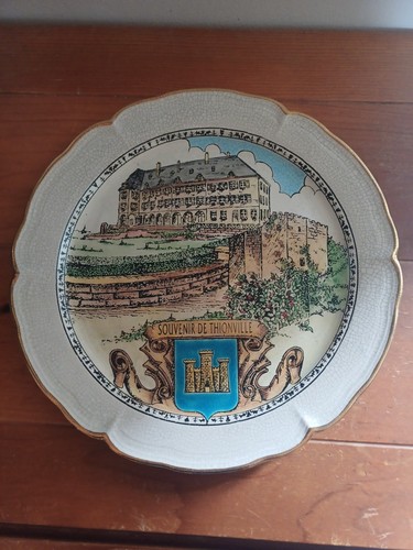 Grand plat bleu faïence de - plat, en