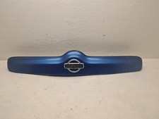 Cache lumière plaque