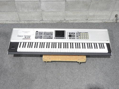 Roland fantom keyboard - x8,