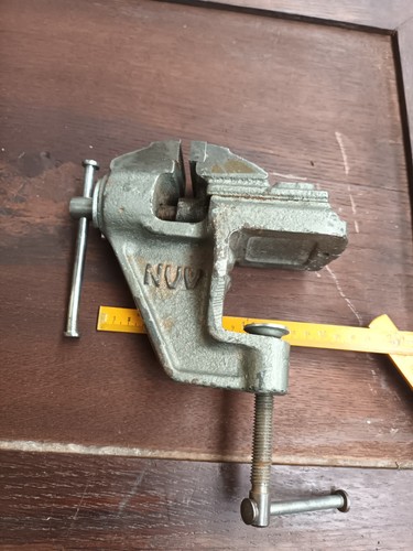 Ancien étau établi nvv - d'établi,