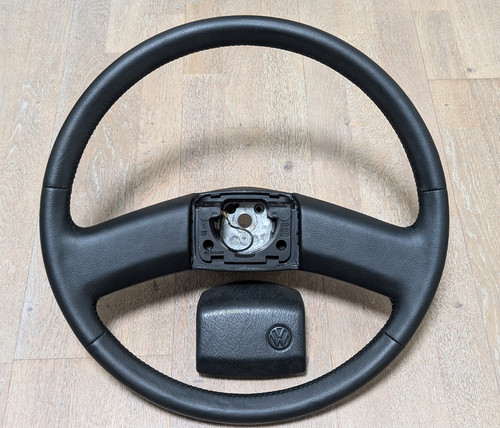 Volant cuir neuf t3 t25 - volant,