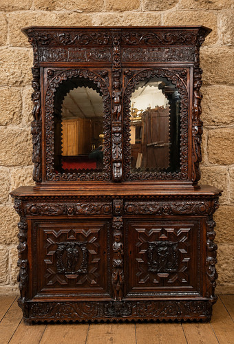 Grand buffet deux - -corps, style