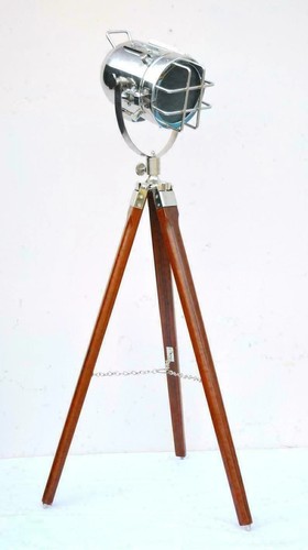 Lampadaire trépied nautique