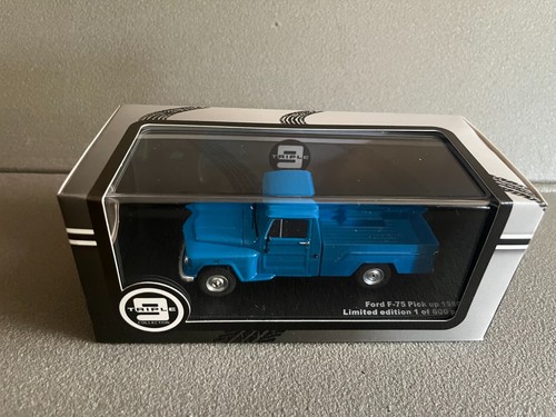 Voiture miniature ford 75 - voiture, f-75