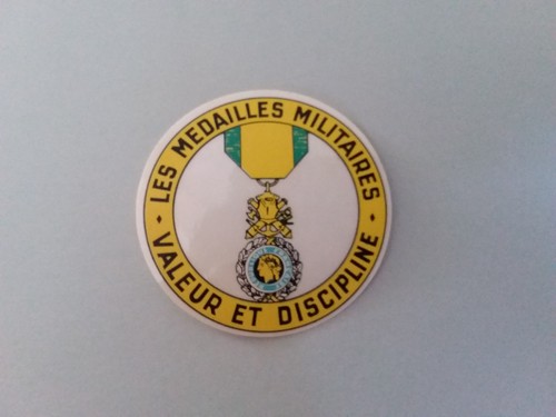 Ancien autocollant armée les