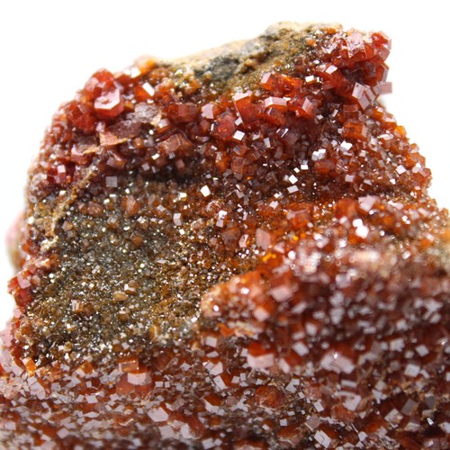 Vanadinite rouge cristal 370gr