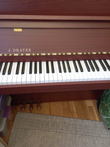 Piano droit étude ciré - droit,
