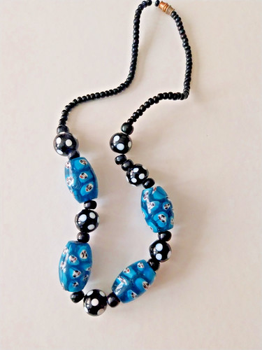 Collier avec perles - collier,