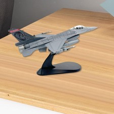 Maquette d'avion de chasse au