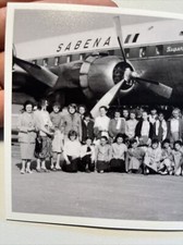 SABENA PHOTO de 1957 - 47 personnes devant avion Super D.C. 6