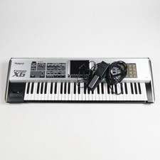 Synthétiseur Roland Fantom X6